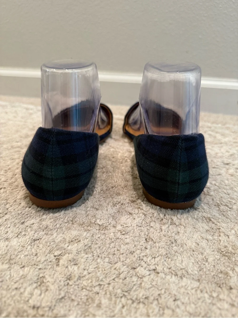 J. Crew navy and green tartan plaid d'Orsay flats featuring a pointed toe Size 8